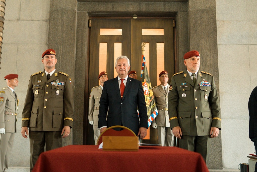 Den ozbrojených sil připomněl odkaz československých legionářů i službu dnešních vojáků