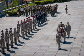 Na Čestném dvoře Národního památníku v Praze na Vítkově se uskutečnil slavnostní ceremoniál 