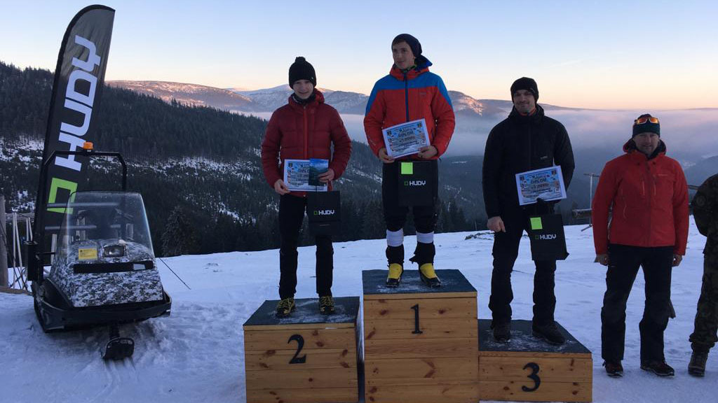 Vojáci pořádali otevřený přebor ve skialpinismu, závodilo se v náročném terénu