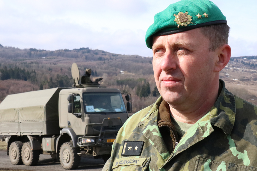 Podplukovník Petr Hlaváček z Centra přípravy do zahraničních operací VeV-VA Vyškov byl hlavním řídícím cvičení Shield 1/2019