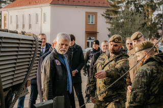 Prezident republiky se setkal s vojáky těžké brigády v Přáslavicích