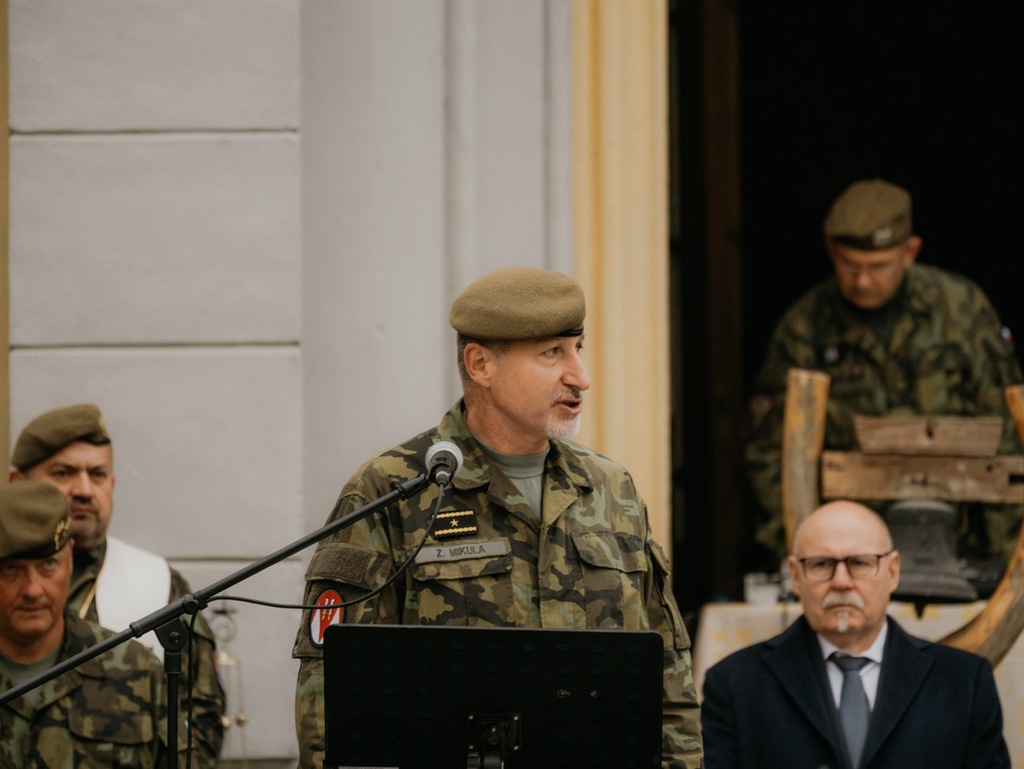 Žehnání bojového praporu 7. mechanizované brigády