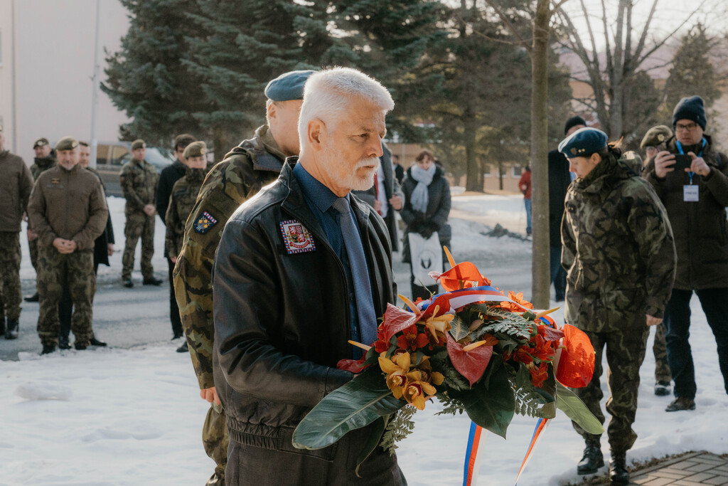 Prezident republiky se setkal s vojáky těžké brigády v Přáslavicích