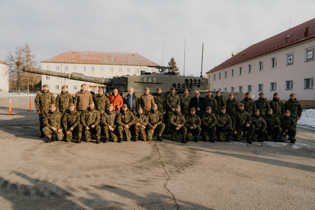 Prezident republiky se setkal s vojáky těžké brigády v Přáslavicích