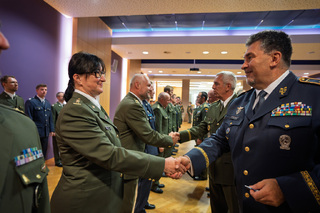 Vojáci, kteří se vrátili ze zahraničních pracovišť NATO a EU, byli oceněni