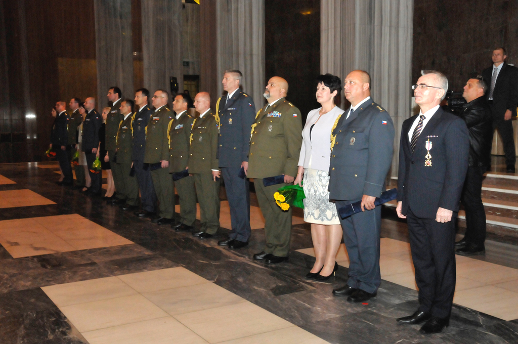 Ocenění a noví plukovníci Armády České republiky ve Slavnostní síni Národního památníku v Praze