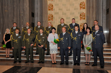 V Armádě České republiky působí třináct nových plukovníků