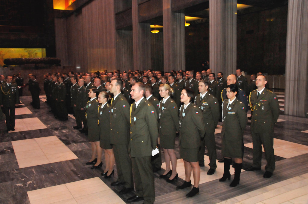 Celkem 181 vojáků obdrželo Medaili ministra obrany Za službu v zahraničí