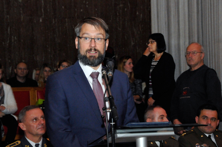 „Každá mise je triumfem týmové práce, což jste potvrdili,” uvedl náměstek Jakub Landovský