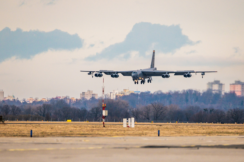 Americký bombardér B-52 cvičně přistál v Mošnově