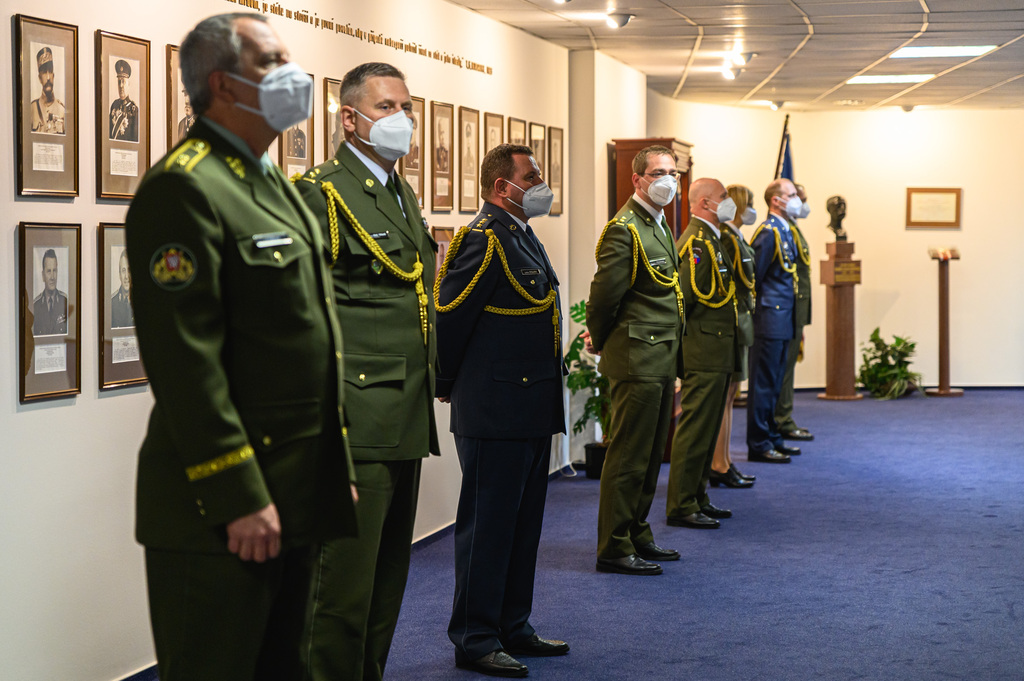 Slavnostní ceremoniál se konal v budově Generálního štábu 