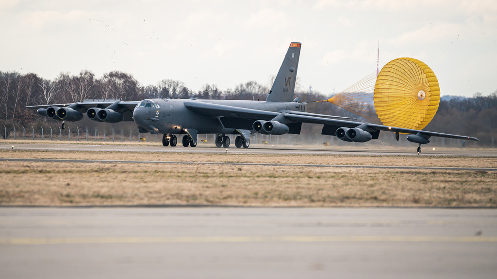 Americký bombardér B-52 cvičně přistál v Mošnově
