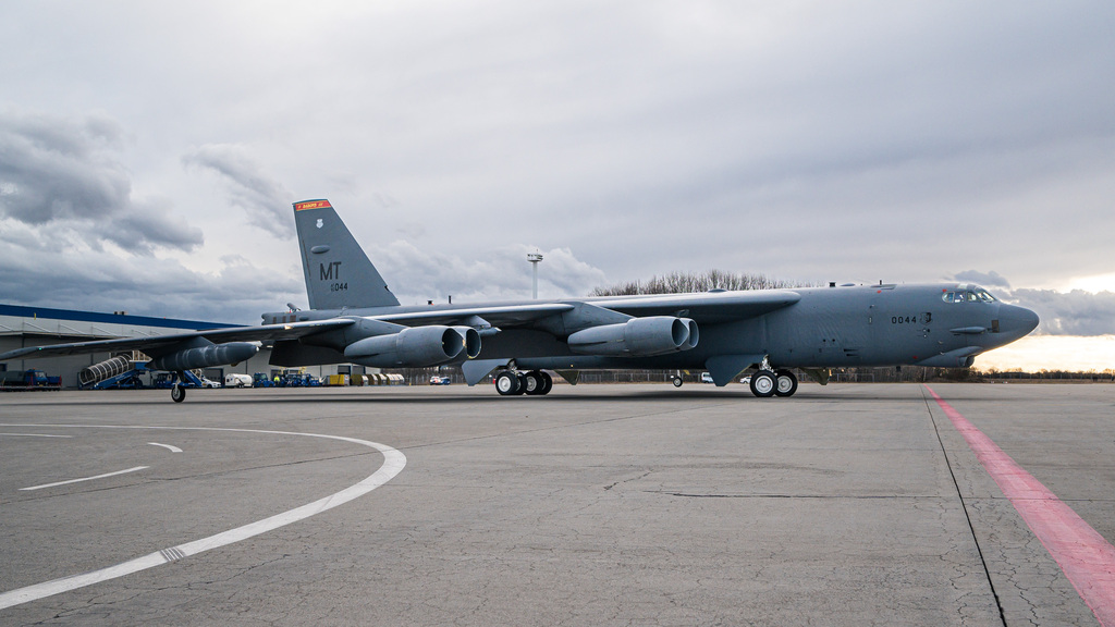 Americký bombardér B-52 cvičně přistál v Mošnově