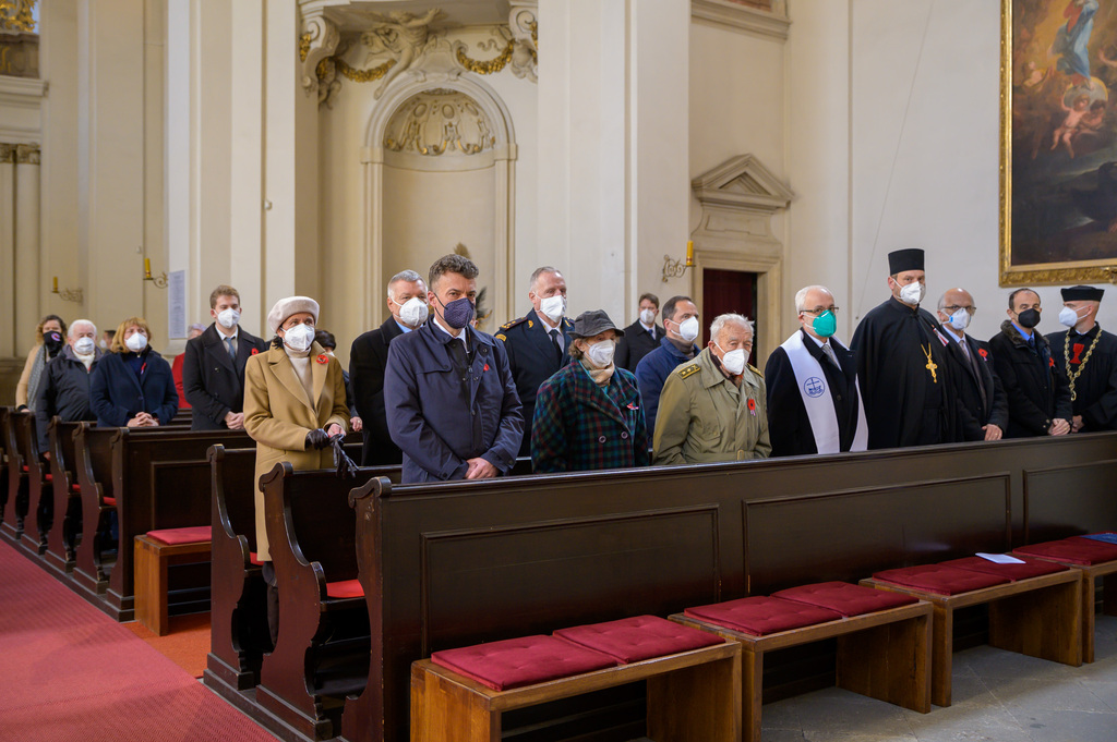 Příslušníci AČR, zástupci MO, váleční veteráni a další hosté uctili památku válečných veteránů