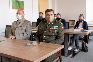 Setkání se účastnili novináři a členové výboru Vojenského fondu solidarity