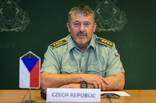 Za Českou republiku se videokonference zúčastnil NGŠ AČR armádní generál Aleš Opata