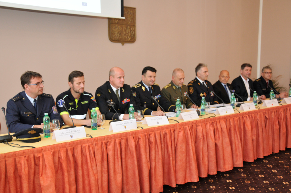 Tiskové konference se zúčastnili zástupci všech zainteresovaných složek, které se představí na Evropské třídě i na Letné v Praze