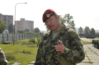 Podplukovník Igor Jašek je v pořadí třetím velitelem 44. lehkého motorizovaného praporu 