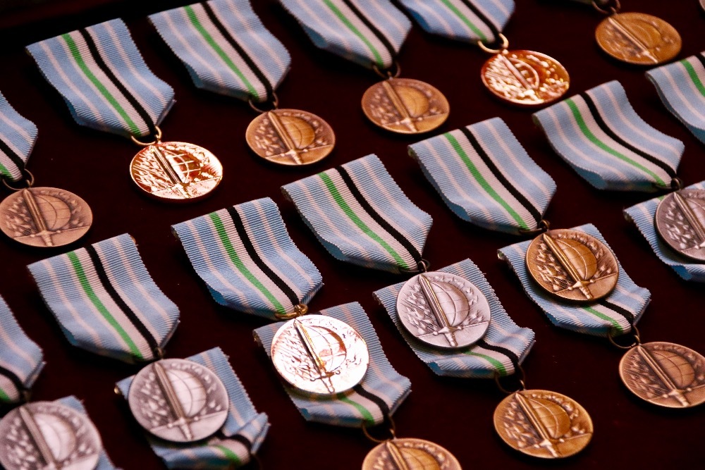 Vyznamenání, která za službu v zahraničí obdrželi vojáci