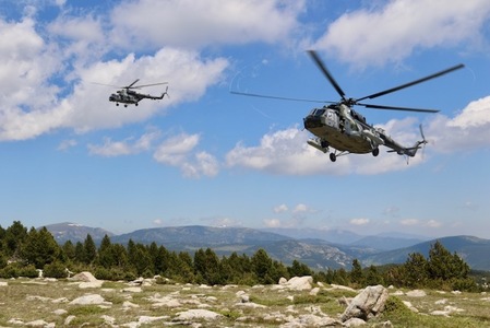 Čeští piloti se zdokonalovali v Pyrenejích 