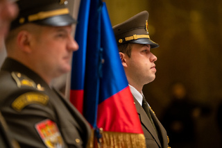 Návrat do vlasti a poděkování za službu v zahraničí