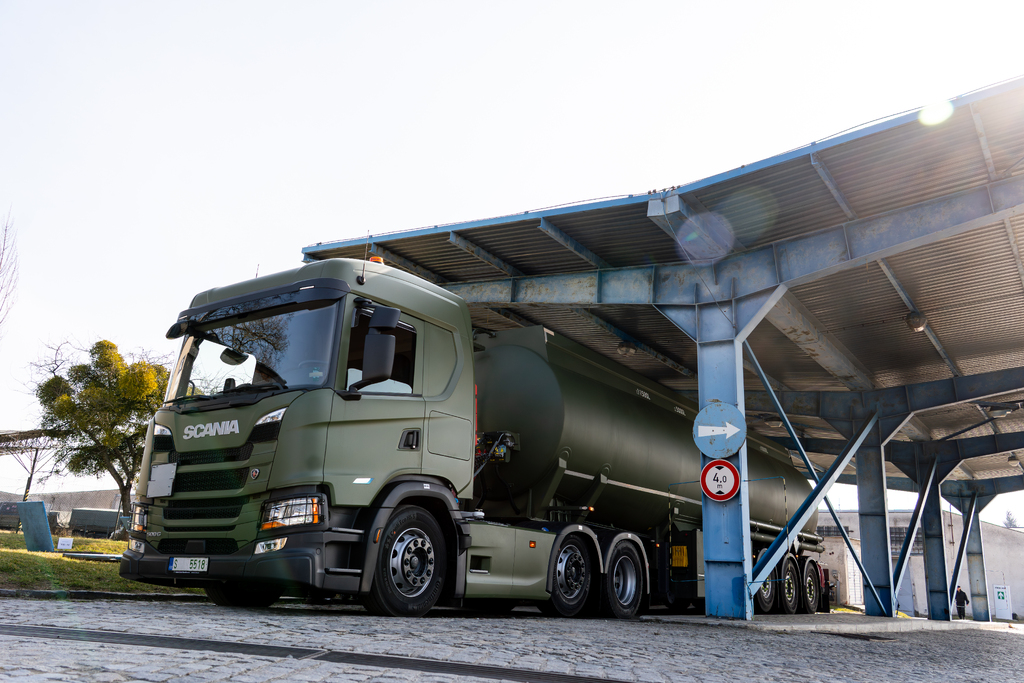 Logistické jednotky mají nové cisterny na pohonné hmoty 