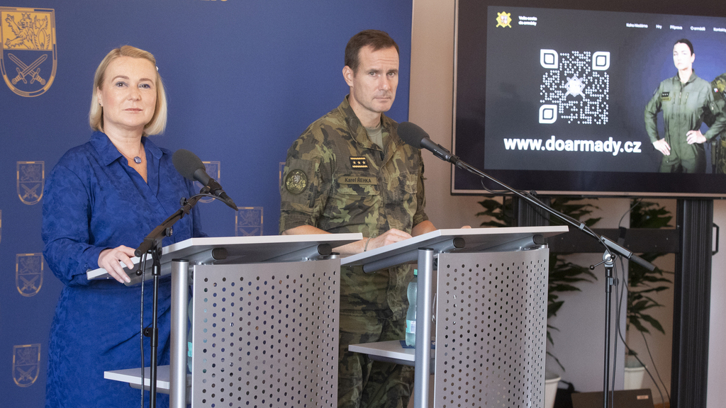 Do Armády ČR už je možné vstoupit elektronicky. Ministerstvo obrany spustilo virtuální náborové středisko