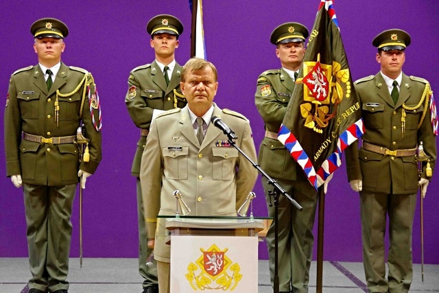Armádní generál Josef Bečvář při svém projevu
