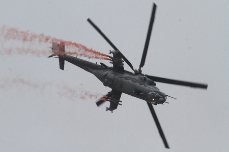 Vojenští piloti na pouti aviatiků