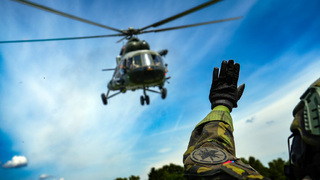 Ilustrační obrázek ke článkuOd provizorních heliportů po koordinaci s policií: Týmy MCT prověřily své schopnosti na letišti Hradčany
