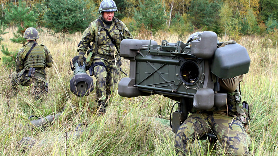 Hodnotitelé z NATO sledovali v Boleticích, jak strakoničtí vojáci bojují se vzdušným protivníkem