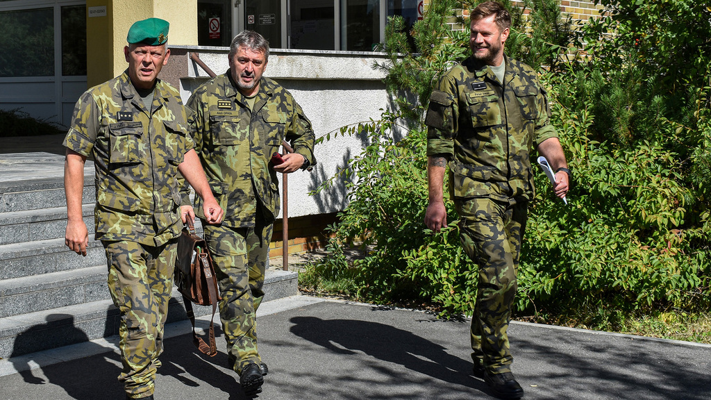 Generál Opata navštívil ženisty. Ti letos opět pokračují v očistě Brd