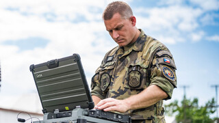 Ilustrační obrázek ke článkuOtec by byl na mě hrdý, říká strakonický voják, který vyniká v několika oborech