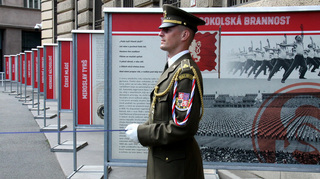 Ilustrační obrázek ke článkuPřed Generálním štábem Armády České republiky byla zahájena výstava Tyršova sokolská brannost