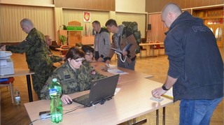 Vyškovskou vstupní branou do armády dnes prošly další stovky nováčků