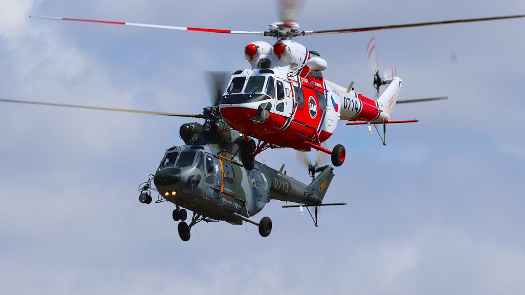 Kbelští vrtulníkáři si z prestižní letecké přehlídky Royal International Air Tattoo přivezli zlato