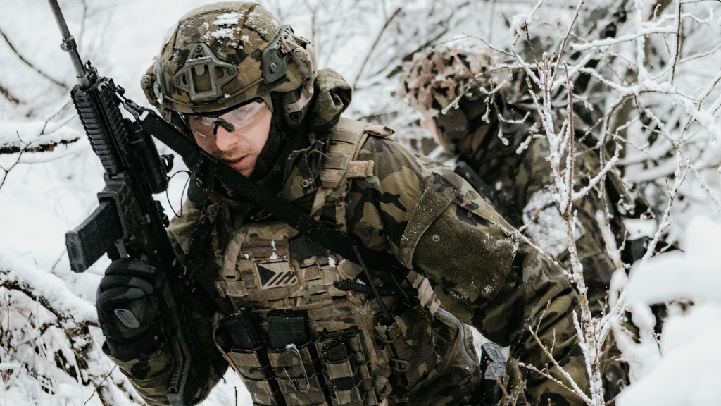 Drony nad hlavou a mráz v zádech. Vojáci z Přáslavic cvičili na Libavé moderní válku