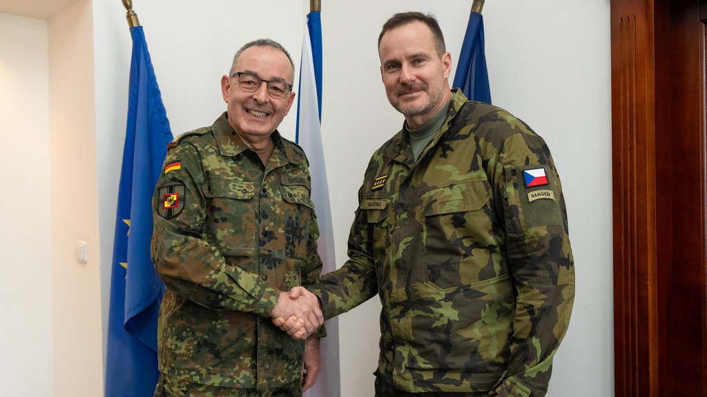 Odstrašení musí být věrohodné, shodli se generálové Řehka a Breuer