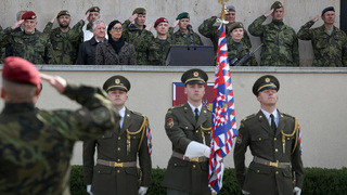Ilustrační obrázek ke článkuSlavnostní vojenská přísaha ve Vyškově: Do služby vstoupilo 545 nových vojáků