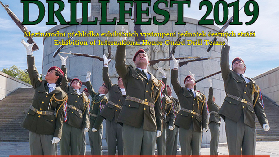 Staroměstské náměstí opět ožije mezinárodní přehlídkou čestných stráží. Začíná DrillFest 2019