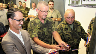 V Pardubicích otevřeli expozici o historii a současnosti zabezpečovacích jednotek 