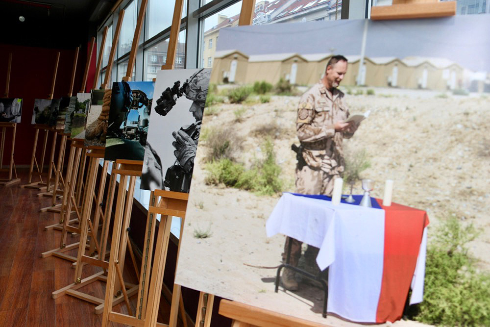Dražba fotografií pro Vojenský fond solidarity
