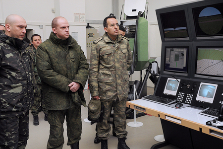 Vojenští a letečtí přidělenci akreditovaní v ČR navštívili vyškovskou posádku