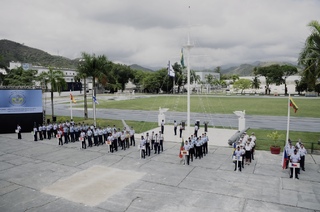 Česká výprava (vpravo) na slavnostním zahájení 