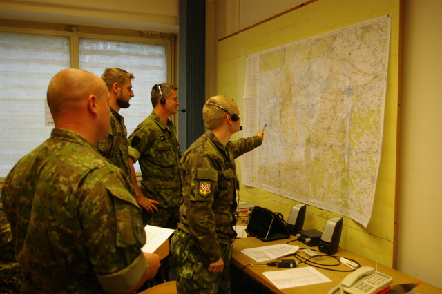 Čeští a slovenští ženisté v průběhu cvičení (2)