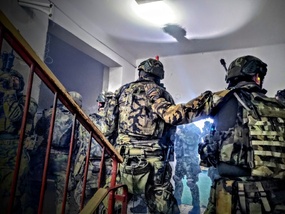Tzv. čištění v bývalých kasárna