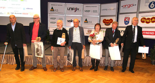 Ilustrační obrázek ke článkuSportovní velikáni znovu na scéně. Dukla ocenila bývalé hvězdy a osobnosti