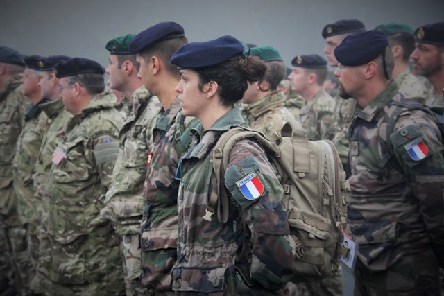Cvičení se účatní také britští a francouzští kolegové