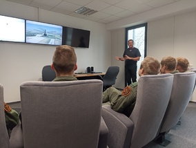 Debriefing operace