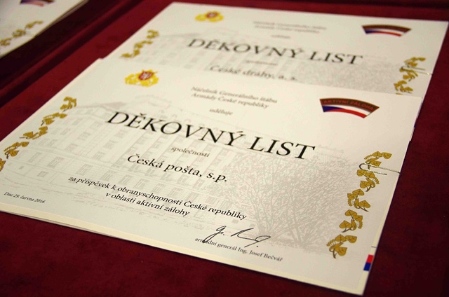 Děkovný list, který byl slavnostně předáván zaměstnavatelům